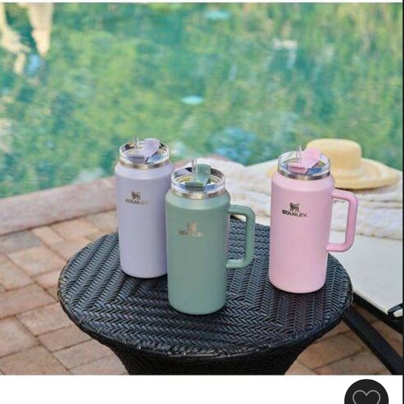 Stanley 64oz Shale - Picture 2 of 9